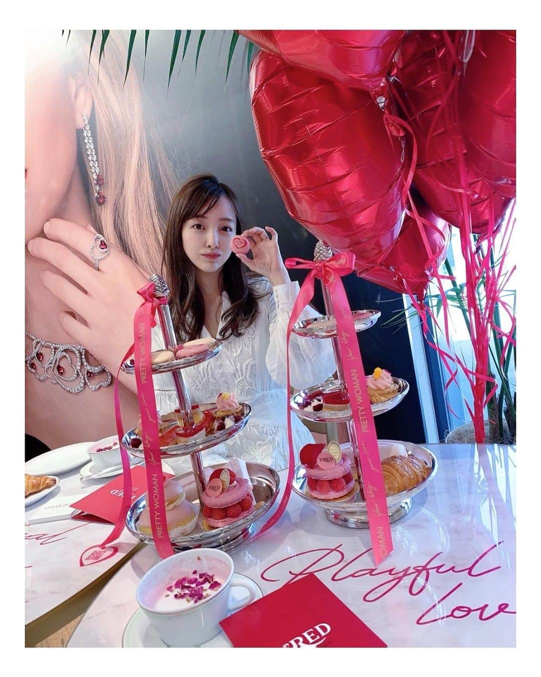 板野友美さんのインスタグラム写真 - (板野友美Instagram)「afternoon tea at the @fredjewelry 🌷 とっても可愛い空間でした♡  #FREDPrettyWoman #YourWayYourLove #FREDBATSU #FREDjewelry @fredjewelry」4月23日 19時11分 - tomo.i_0703