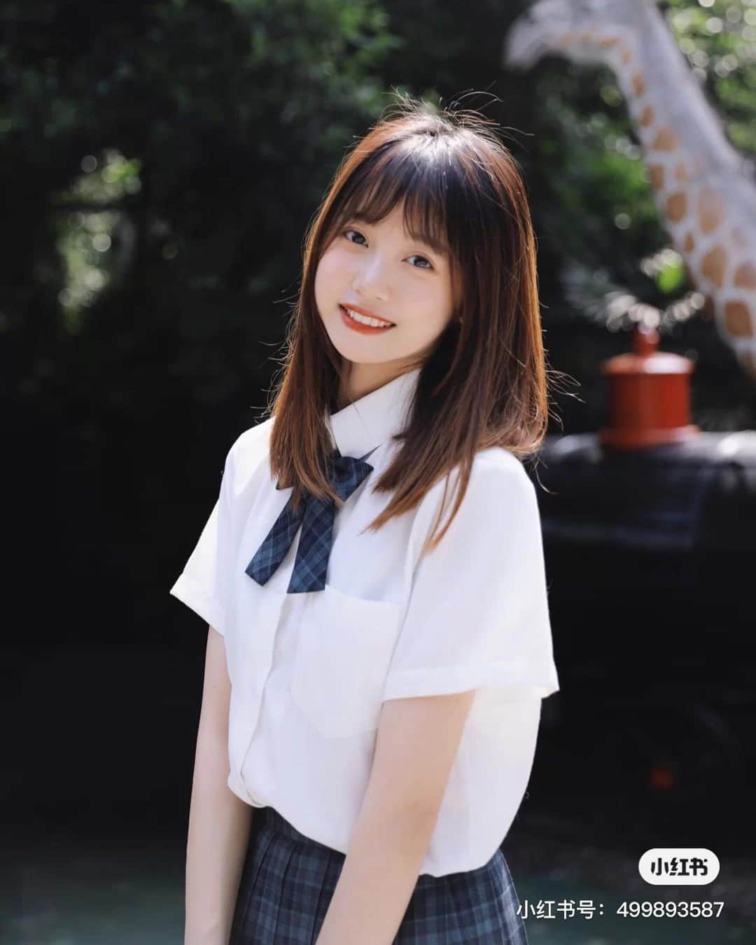星來のインスタグラム：「国宝級美女 降臨。 #外国人 #国宝級美人 #美しい #制服 #いいね返し #インスタ映え #instagood #instalike #f4f #l4l #likeforlikes #likesforfollow #いいねした人全員フォローする #お洒落さんと繋がりたい #美男美女と繋がりたい」