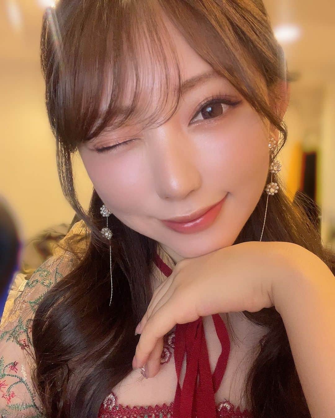 神尾美月のインスタグラム：「ウィンク上手い選手権第36位😉」