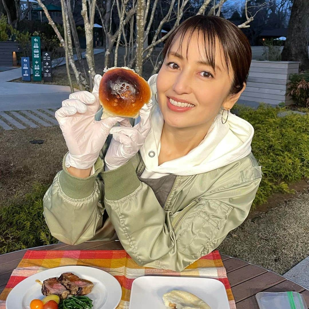 矢田亜希子さんのインスタグラム写真 - (矢田亜希子Instagram)「驚くほど美味しく出来上がったパン❣️またすぐ作りたい❣️ #沸騰ワード #沸騰ワード10#日テレ#コストコ#グランピング#パン作り#こんなふわふわなパン初めて」4月23日 21時04分 - akiko_yada