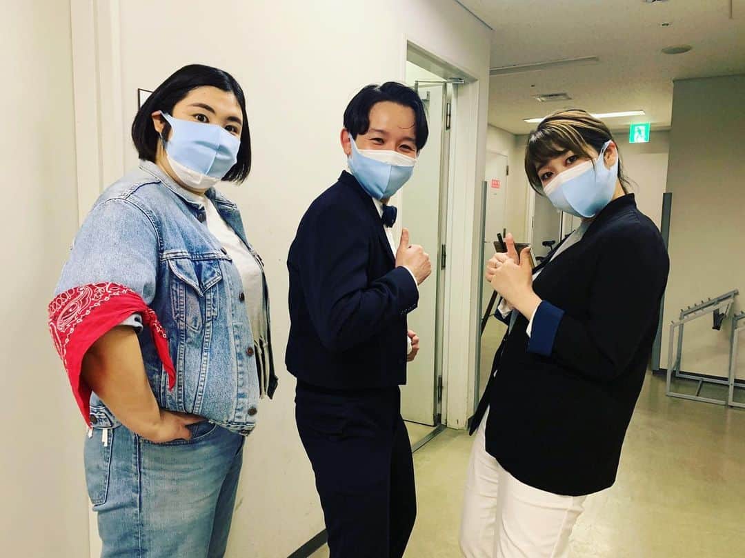 稲田美紀のインスタグラム：「． ． 紅しょうが単独ライブ「みんなー！新生活お疲れさん！」 来てくださった方もオンラインで観てくださった方もほんまにありがとうございました❣️２５日のお昼までオンラインは購入できますのでお家時間に華を添えたいもんです☺️ またみんなで集まりたい❣️❣️ kentoくんもありがとうね😇  #kentofukaya #紅しょうが #よしもと漫才劇場」