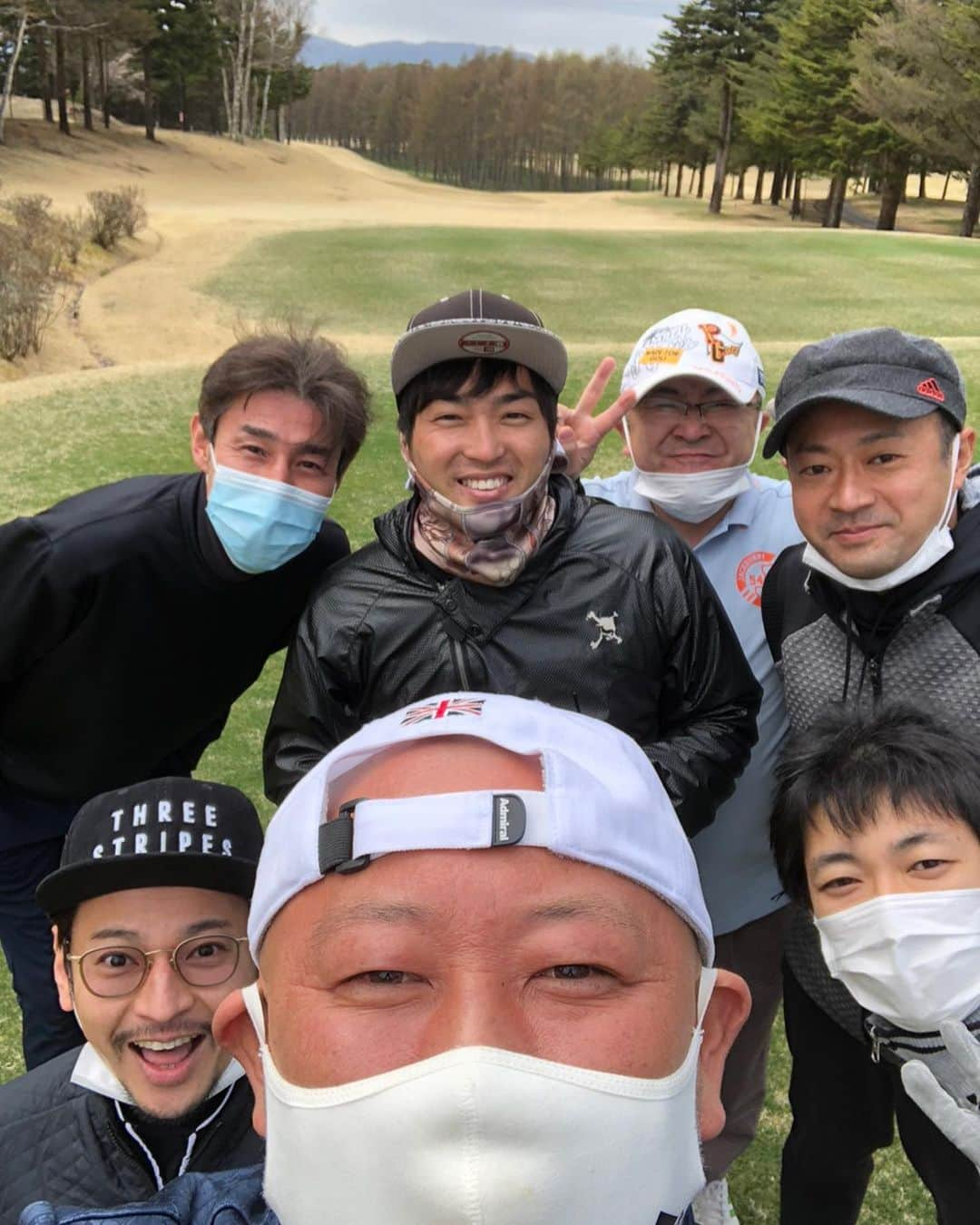 田代将太郎さんのインスタグラム写真 - (田代将太郎Instagram)「最近の出来事📝 蓼科にゴルフ⛳️をしにいき、日本酒🍶の試飲をし、ほったらかし温泉♨︎に入って帰るというプチ旅行に行ってまいりました！ お誘いいただき、いつもありがとうございます！ 最後の動画は寝ぼけてわけわからなくちょーあせってる様子です😓 いつも皆さんありがとうございます❗️  おいさー！  #ゴルフ#旅行#日本酒#蓼科#長野県#山梨県」4月24日 2時09分 - shotaro_tashiro