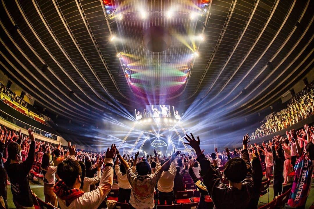 藤原広明のインスタグラム：「『FM802 SPECIAL LIVE 紀陽銀行 presents REQUESTAGE 2021』 大阪城ホール  REQUESTAGEのあなたにびっくらゔっ！！🦍🦍🦍🦍  photo by @cazrowAoki」