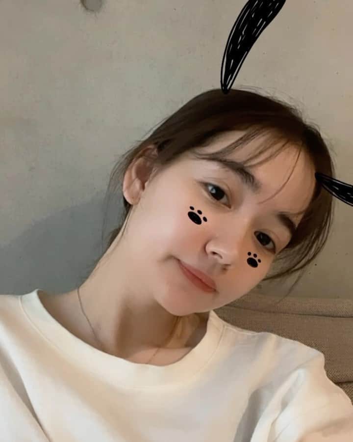 加藤愛里クリスティーナのインスタグラム：「切っちゃった〜」