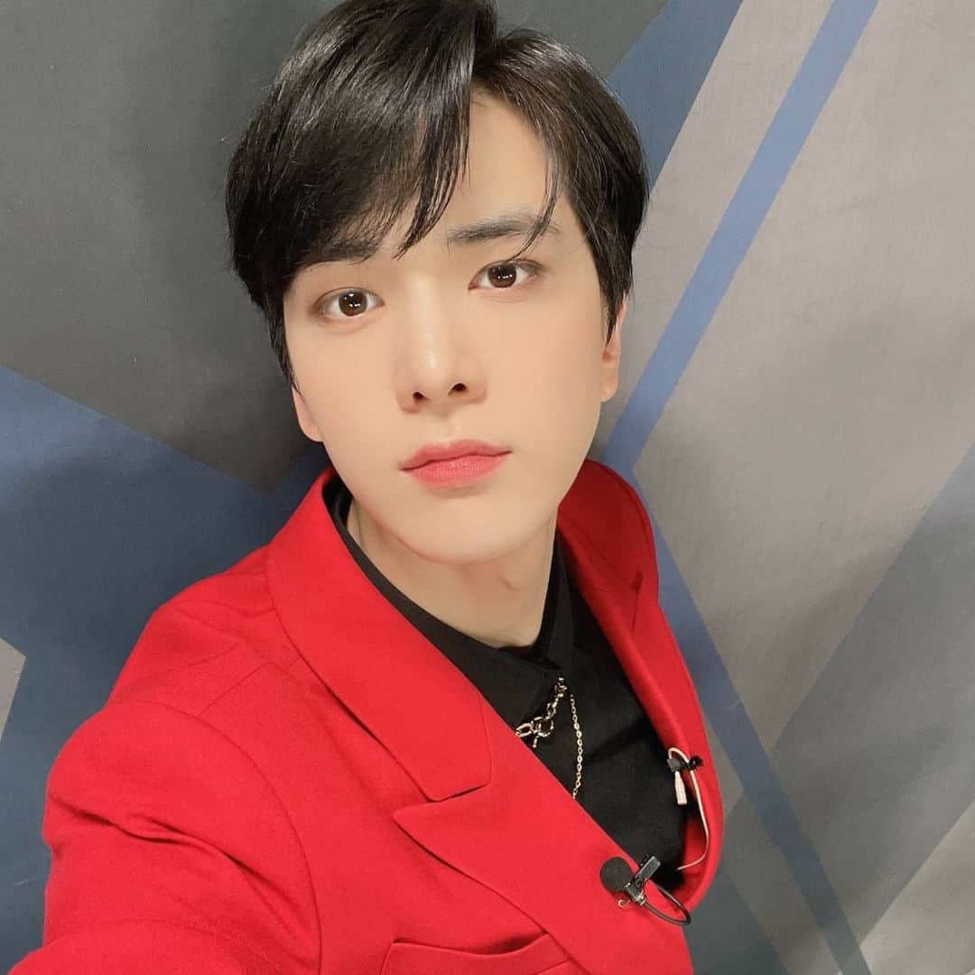ヨンフンのインスタグラム：「(영훈) 아자 !! 🥰 #THEBOYZ #더보이즈 #YOUNGHOON #영훈」