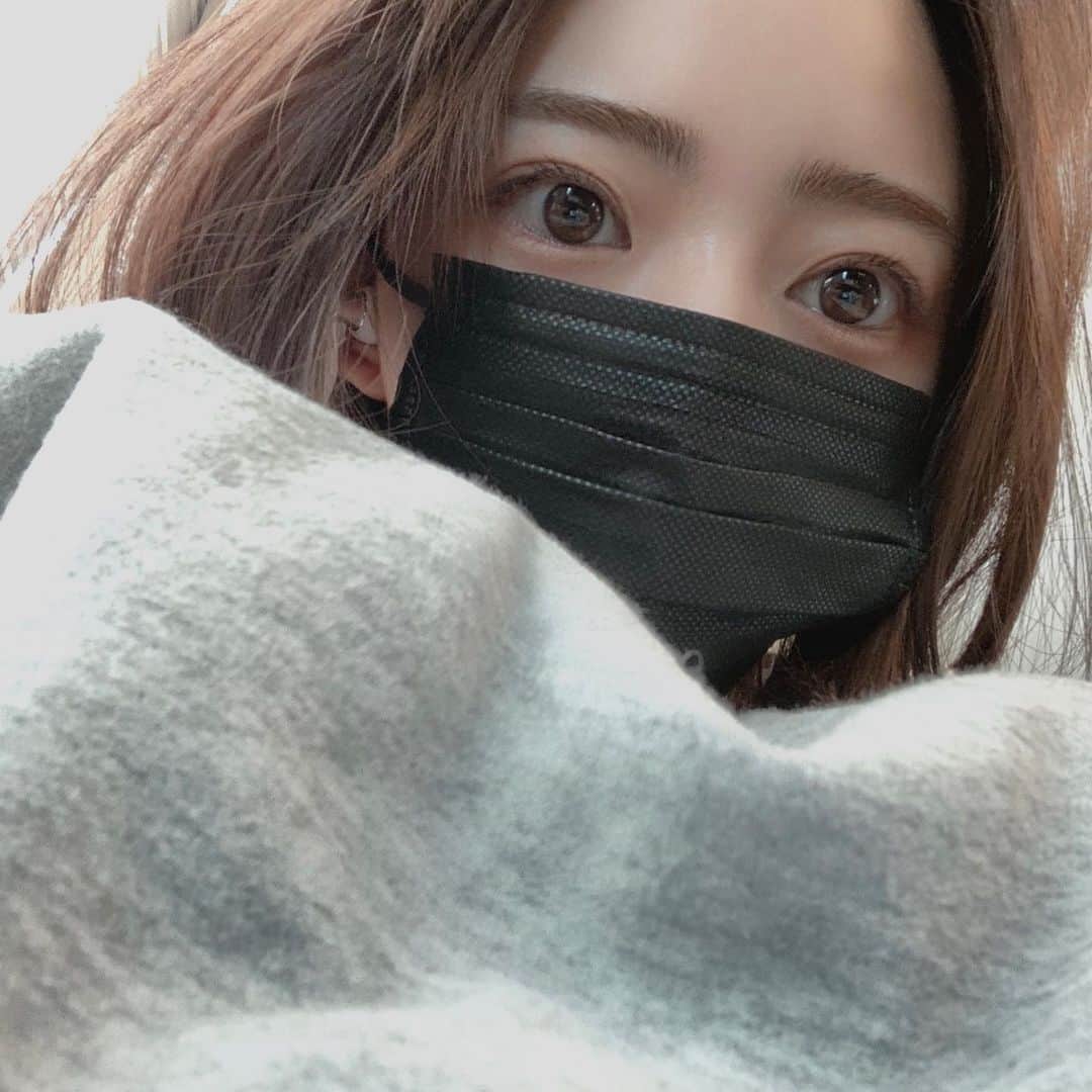 寺本月夜のインスタグラム：「👀 #눈눈눈」