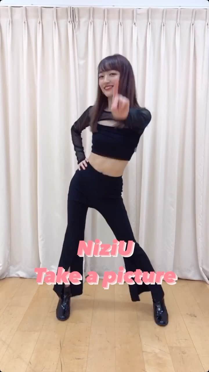 下村実生のインスタグラム：「続きはYouTube「こつこつみきちゃんねる」でチェックしてね〜☺️  #NiziU#takeapicture #ニジュー #踊ってみた #dancecover」