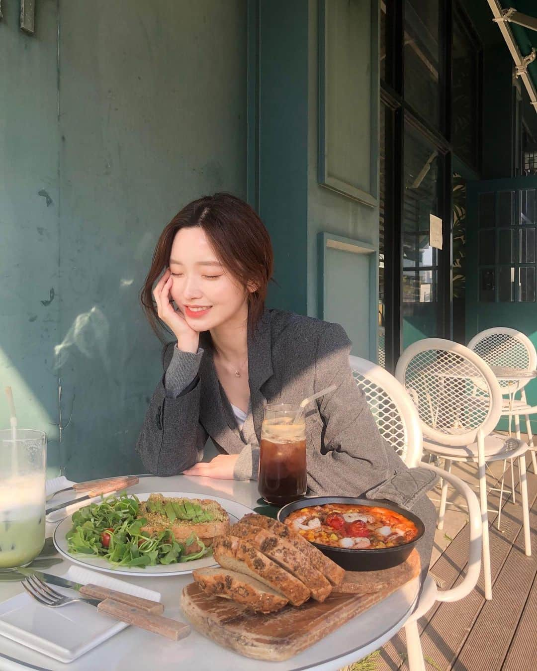 キム・ナヒさんのインスタグラム写真 - (キム・ナヒInstagram)「테라스 앉기 좋은 날씨🌱」4月24日 22時23分 - knhs2