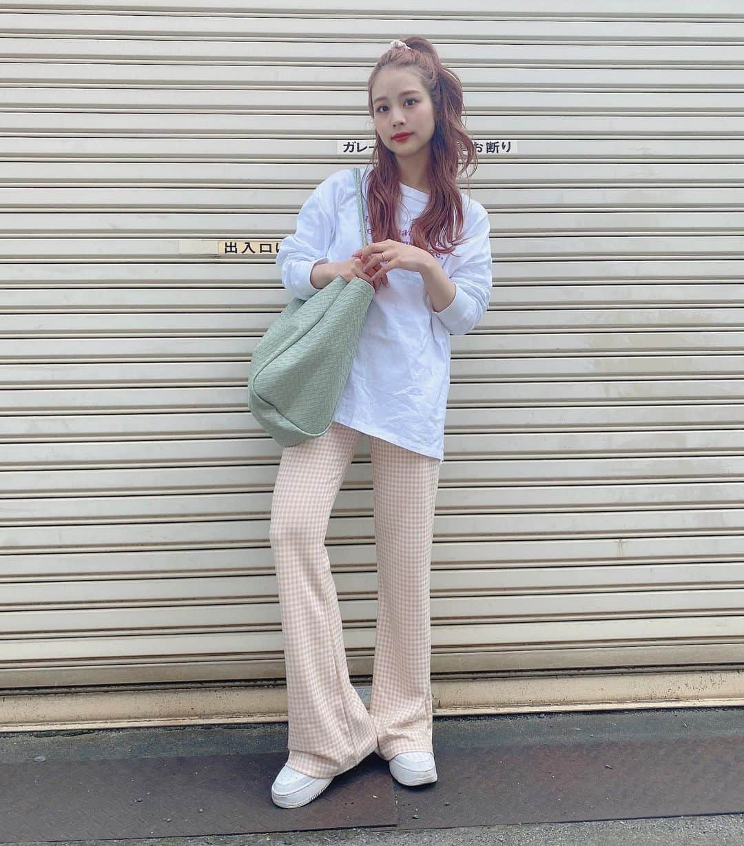 安中亜美さんのインスタグラム写真 - (安中亜美Instagram)「ㅤㅤㅤㅤㅤㅤㅤㅤㅤㅤㅤㅤㅤ 昨日の仕事の日の服❤︎ ギンガムチェックパンツは3色買ったくらいお気に入り🥰 ㅤㅤㅤㅤㅤㅤㅤㅤㅤㅤㅤㅤㅤ #jumelle#コーディネート#amitwinsworld_code」4月24日 22時38分 - amitwinsworld