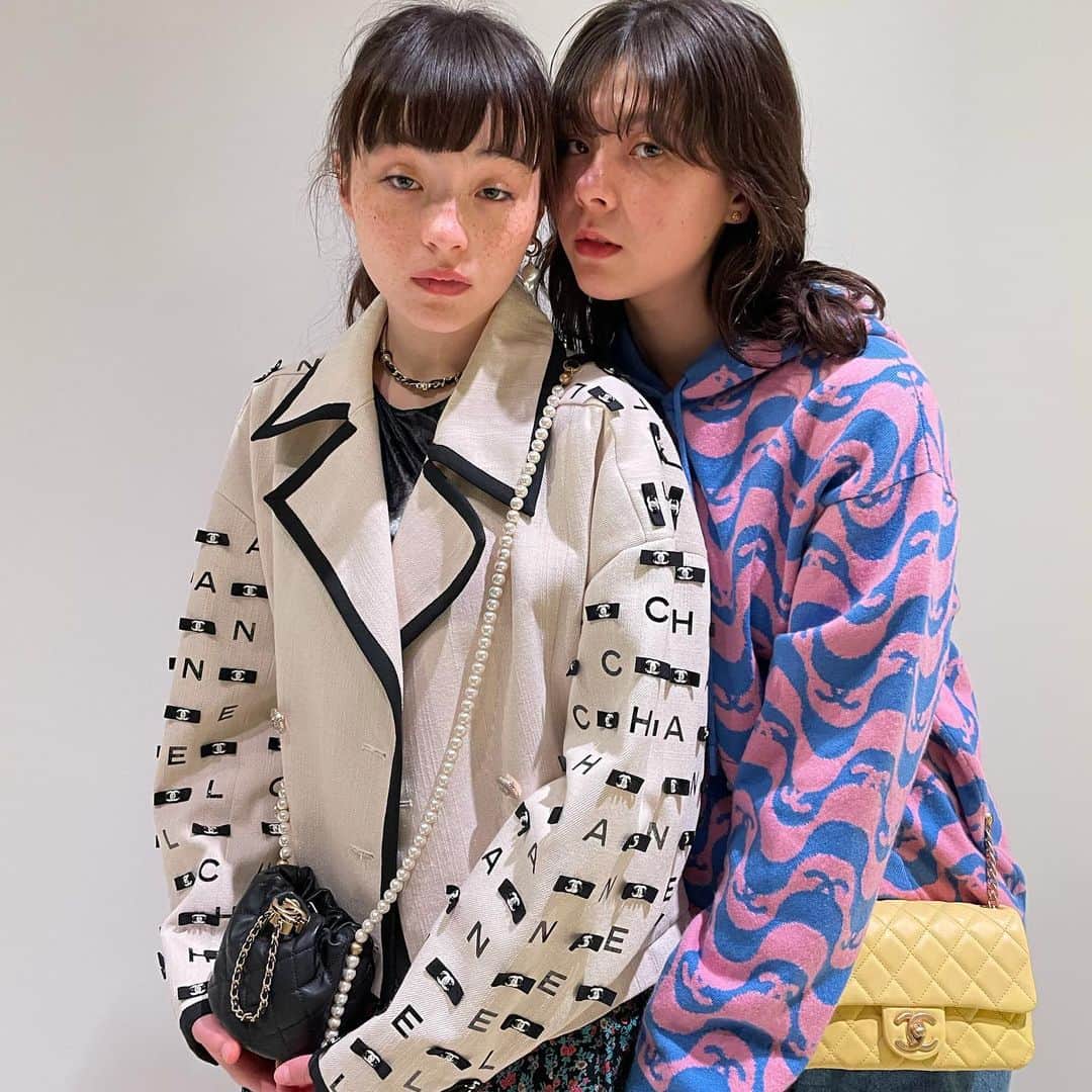 のインスタグラム：「@chanelofficial ✨🦁」
