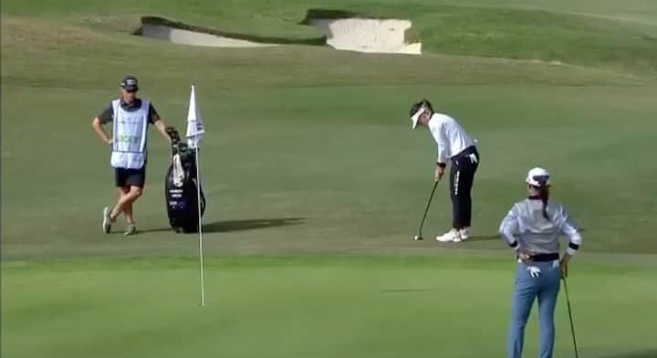 ハナ・グリーンのインスタグラム：「Fist pump game needs work but happy the golf was good 😛 T3」