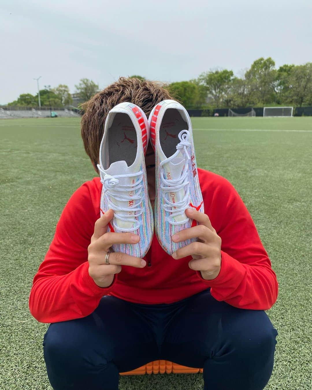 横山久美のインスタグラム：「🚨THE GAME IS ON 🚨  クレイジーに行こうぜ #onlyseegreat  #サイソクアラワル #ULTRA @pumafootball_jp  @pumajapan  ちょいと前からULTRAに変えてもらいました👍🏾 うーん最高😆 いつもありがとうございます😊」