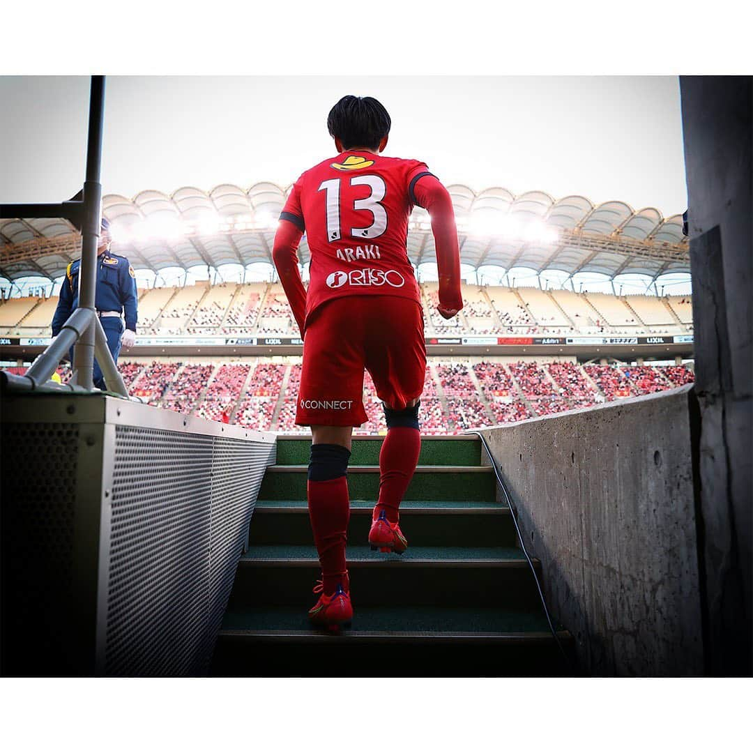 鹿島アントラーズさんのインスタグラム写真 - (鹿島アントラーズInstagram)「前へ。  #鹿島アントラーズ #kashimaantlers #明治安田生命Ｊ１リーグ #Ｊリーグ #カシマスタジアム #上田綺世 #三竿健斗 #レオシルバ #leosilva #沖悠哉 #町田浩樹 #常本佳吾 #荒木遼太郎 #永戸勝也 #犬飼智也 #ディエゴピトゥカ #diegopituca #アルトゥールカイキ #arthurcaike # #family」4月25日 10時04分 - kashima.antlers