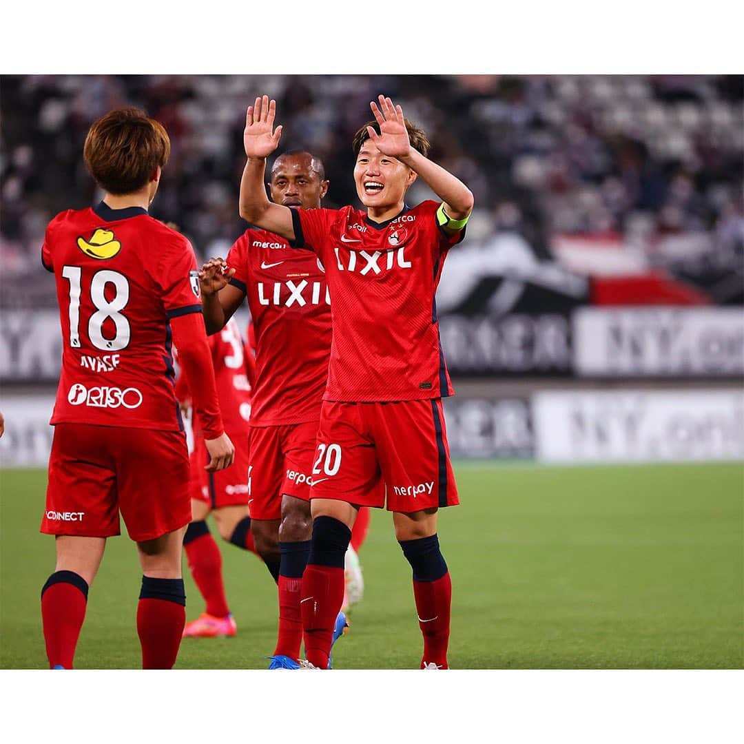 鹿島アントラーズさんのインスタグラム写真 - (鹿島アントラーズInstagram)「前へ。  #鹿島アントラーズ #kashimaantlers #明治安田生命Ｊ１リーグ #Ｊリーグ #カシマスタジアム #上田綺世 #三竿健斗 #レオシルバ #leosilva #沖悠哉 #町田浩樹 #常本佳吾 #荒木遼太郎 #永戸勝也 #犬飼智也 #ディエゴピトゥカ #diegopituca #アルトゥールカイキ #arthurcaike # #family」4月25日 10時04分 - kashima.antlers