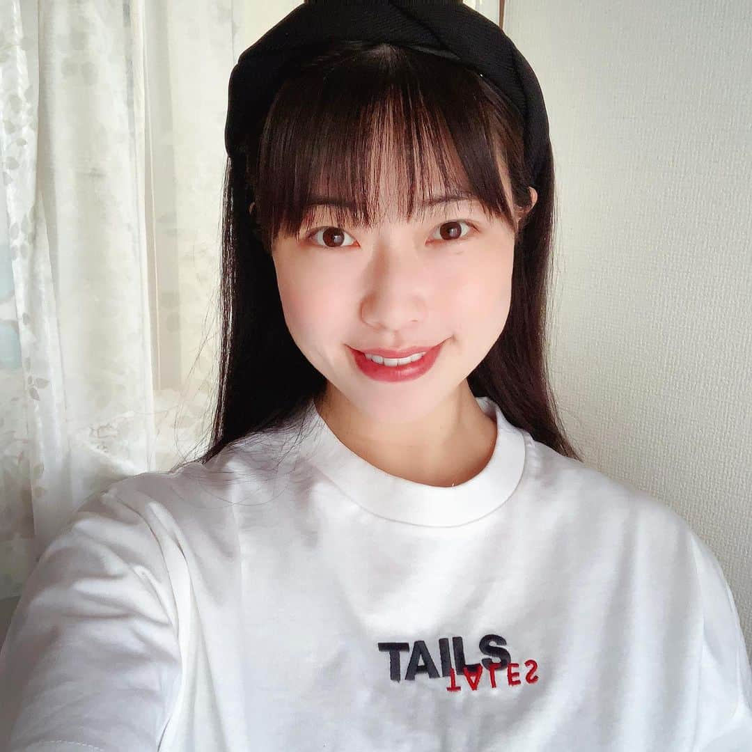 小田飛鳥さんのインスタグラム写真 - (小田飛鳥Instagram)「ワンちゃんとお揃いのアパレルブランド『Tails tales』さんのTシャツ🐕 しっかりした生地で透けないので、これからの季節に良さそうです☺︎ ユニセックスなので、ご家族で着るのも良いですね♩ #犬とお揃い #dog #犬のいる暮らし #愛犬 #yorkshireterrier #ヨークシャーテリア  #tailstales2020  @tailstales2020 さんのトップページのURLから購入可能です🐕」4月25日 10時43分 - asuka_oda_0320