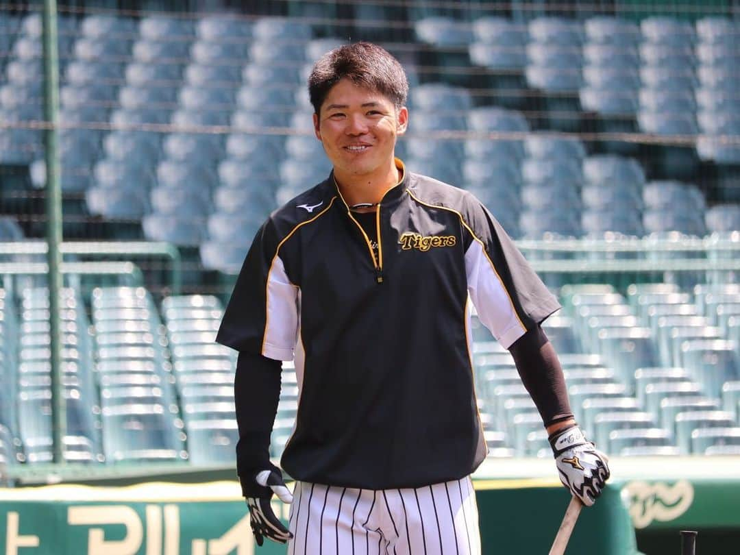 阪神タイガースさんのインスタグラム写真 - (阪神タイガースInstagram)「今日も甲子園でDeNA戦‼︎ 試合前練習の様子です！  #ジェフリーマルテ 選手#小野寺暖 選手#板山祐太郎 選手#西勇輝 選手#青柳晃洋 選手 #阪神タイガース #挑超頂」4月25日 12時03分 - hanshintigers_official