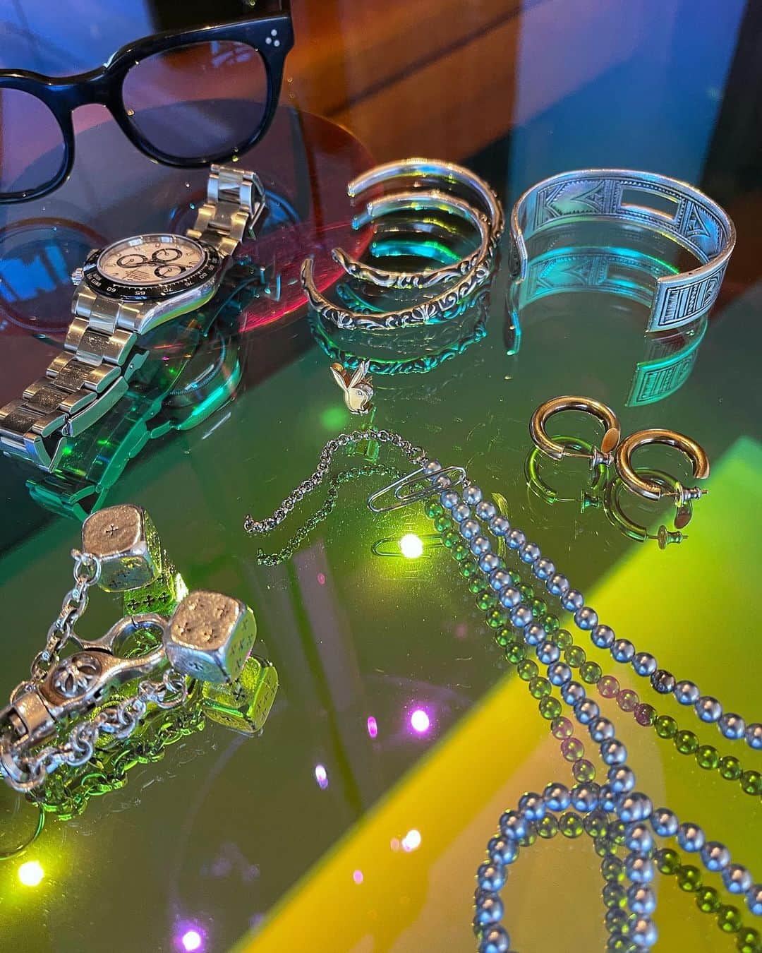 のインスタグラム：「最近はこれつけてます🐰 #新しいYouTubeあがりました #また来週👋  #accessory」