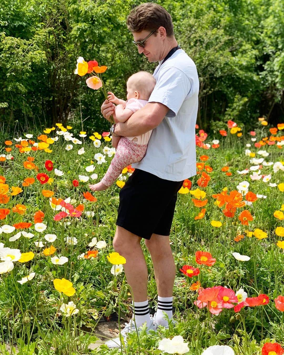 ボーデン・バリットさんのインスタグラム写真 - (ボーデン・バリットInstagram)「Perfect morning out with my girls.  #ANZACDay #LestWeForget #Gratitude」4月25日 17時11分 - beaudenbarrett