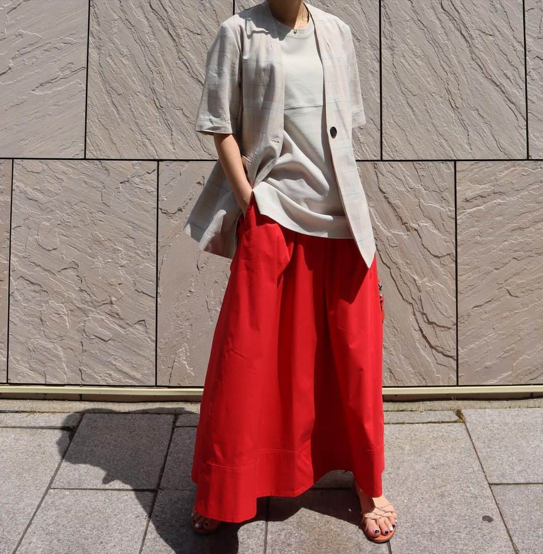 正中雅子さんのインスタグラム写真 - (正中雅子Instagram)「あかー🥤夏に着たくなる♡ * 今年はスカートで赤を作りたくて作って、それに合わせたくて上に着てるタンクはベージュを作りました☺︎ * 赤って合わせ方次第ではキツくなるけど、私はこのくらいのカラーリングがすき！」4月25日 17時33分 - masacoshonaka
