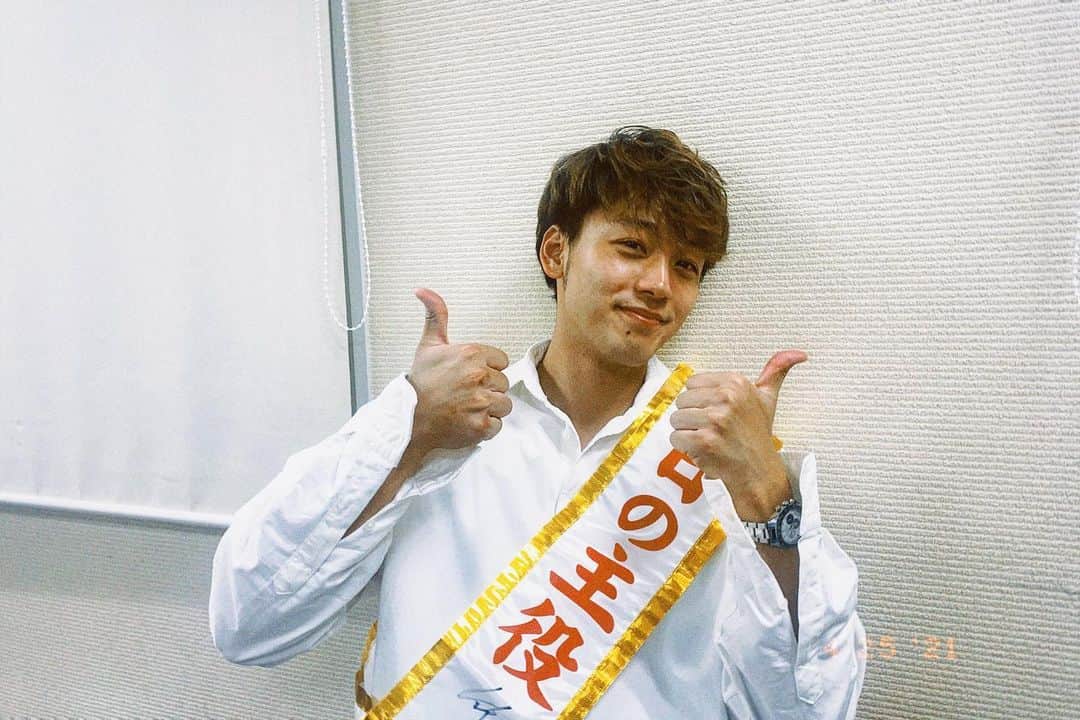 竹内涼真のインスタグラム：「28歳になりまして。  魂こもった作品をもっともっとお届けできるように。28歳も真面目にやっていきます!  僕に  おめでとうって言ってくれたみんな❗️   　マジ大好き　ありがとう❤️❤️❗️」