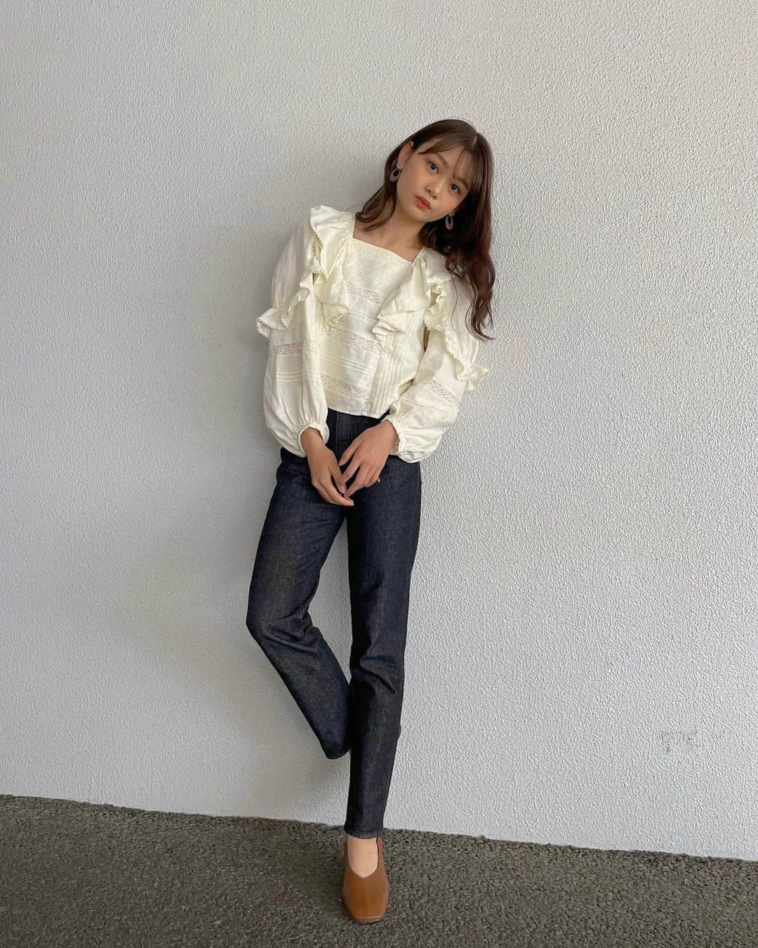 安村真奈さんのインスタグラム写真 - (安村真奈Instagram)「#オトマナ 🌸  ・  #春コーデ #デニムコーデ」4月25日 19時35分 - yasumura_mana
