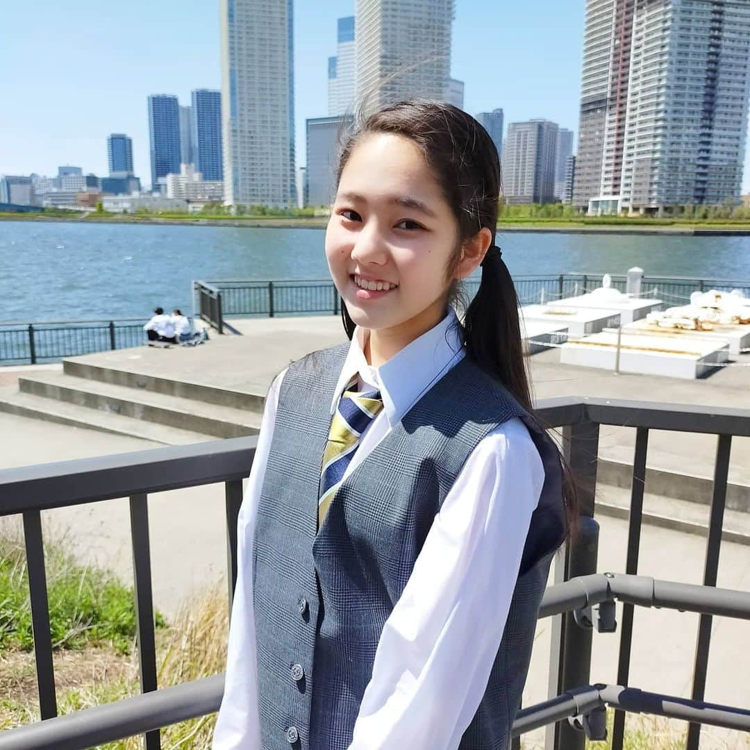 山下萌亜さんのインスタグラム写真 - (山下萌亜Instagram)「. 制服で海と撮ってみたくて(*´ｪ`*) . 青春、したいゼ⭐(笑) . . #制服コーデ#制服フォト#制服 #中学生 #中学3年#jc #jc3#14歳#ツインテール#海#海フォト#萌亜#skylovers」4月25日 20時03分 - _8_7__moa