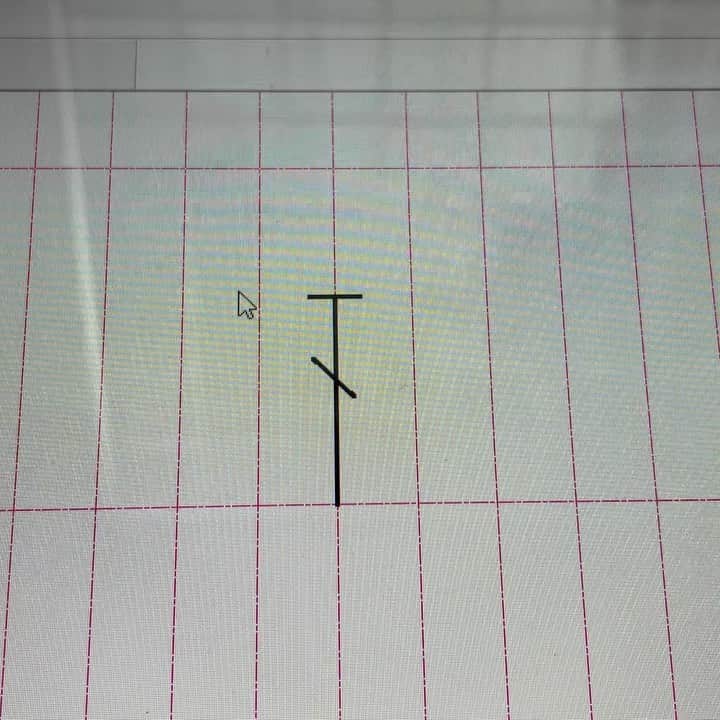 Diy Soho手作り倉庫のインスタグラム：「パソコンが完璧になって、早速編み図のレッスンです。 Cad なかなか面白い😍 #編み図作成 #編み図練習 #cadで編み図を描いてみよう」