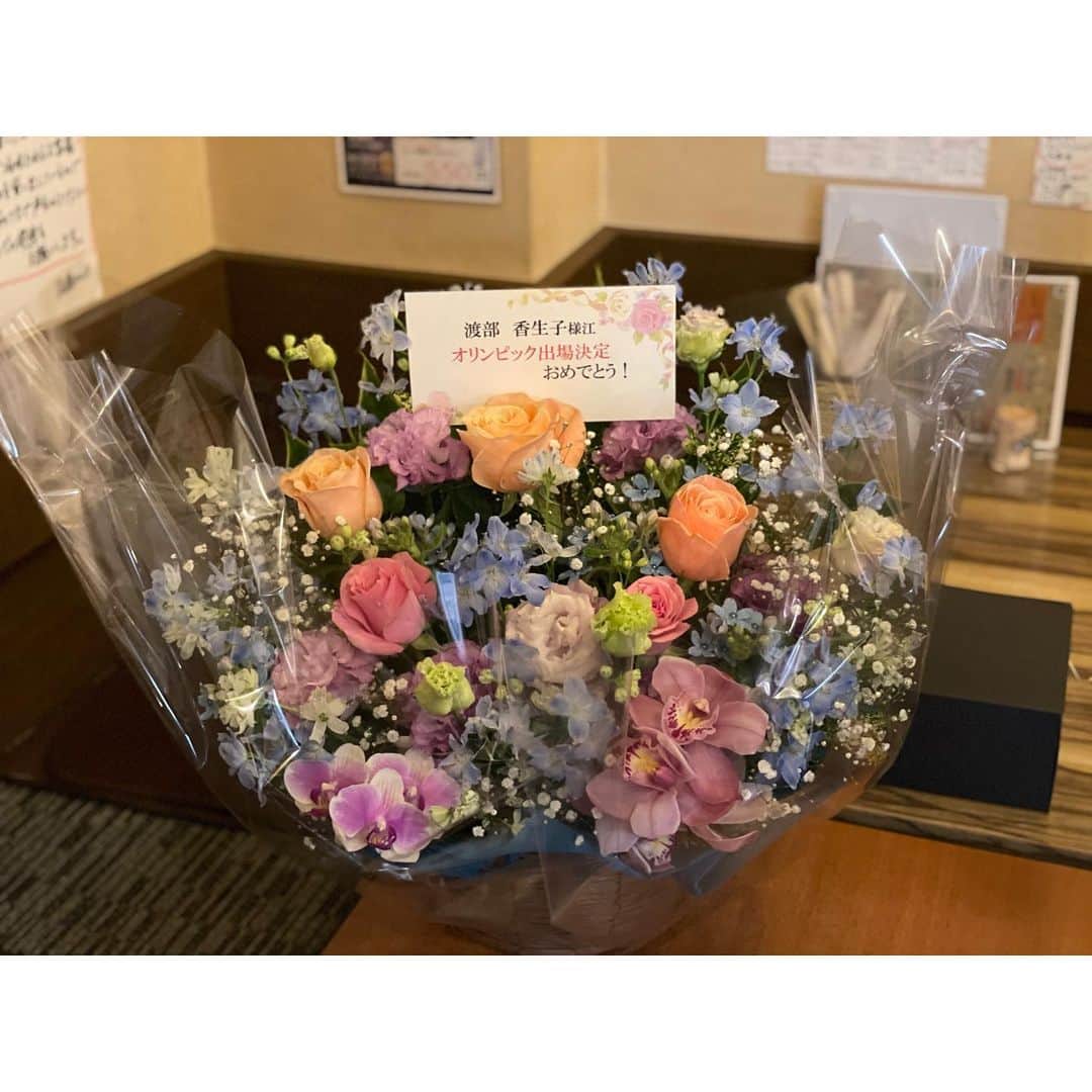 のインスタグラム：「. 最近お花の良さが分かる様になってきた☺️💐 ドライフラワーにしてまた飾れるのも楽しみ🥰」