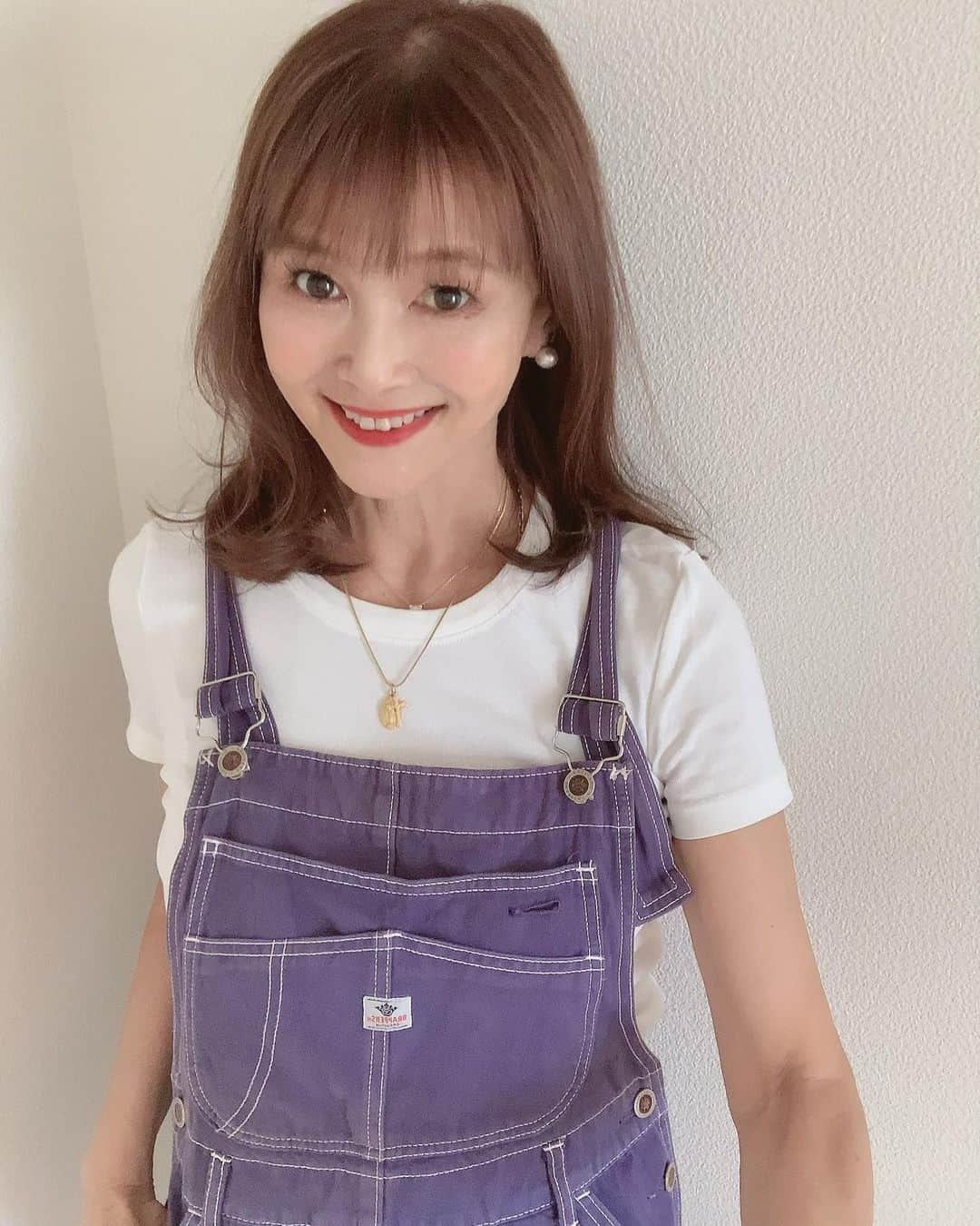 高見恭子さんのインスタグラム写真 - (高見恭子Instagram)「好きなこと 好きなもの大切に、 ゆっくりと。 ＃サロペット大好き ＃サロペットマニア」4月26日 8時45分 - takami_kyoko