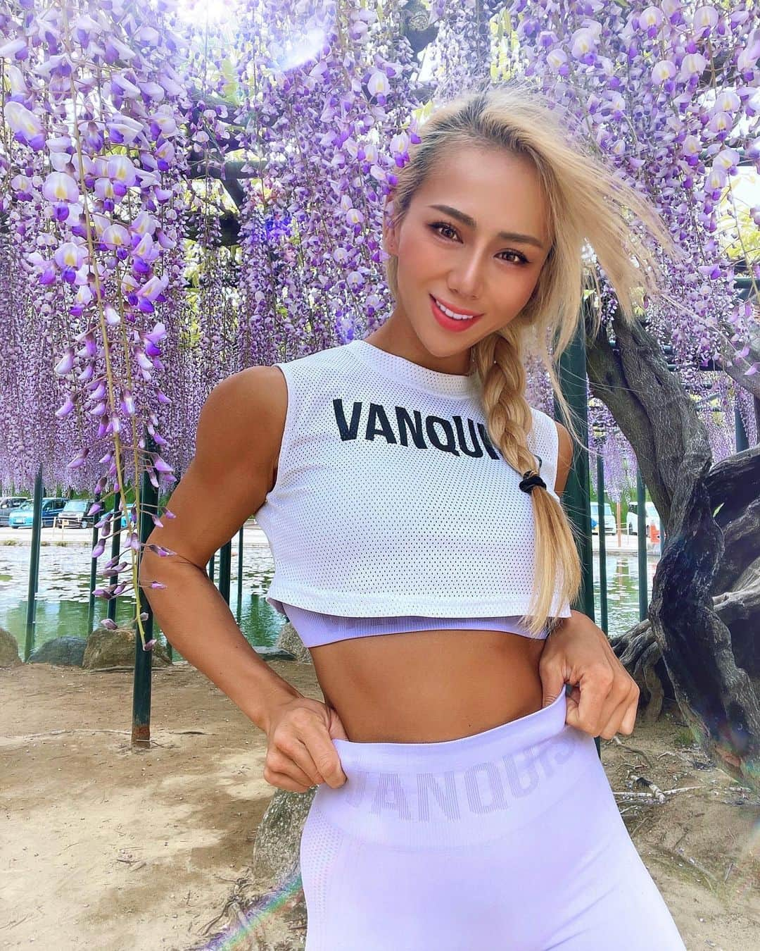 倉地美晴さんのインスタグラム写真 - (倉地美晴Instagram)「・ Good morning💜🤍 おはようございます💜🤍  @vqfit @vqfitwomen  Tops S size Bottoms XS size  #天王川公園藤まつり #天王川公園の藤 #藤の花 #名古屋 #名古屋観光スポット #トラベルインフルエンサー #旅行」4月26日 5時11分 - miharu_kurachi