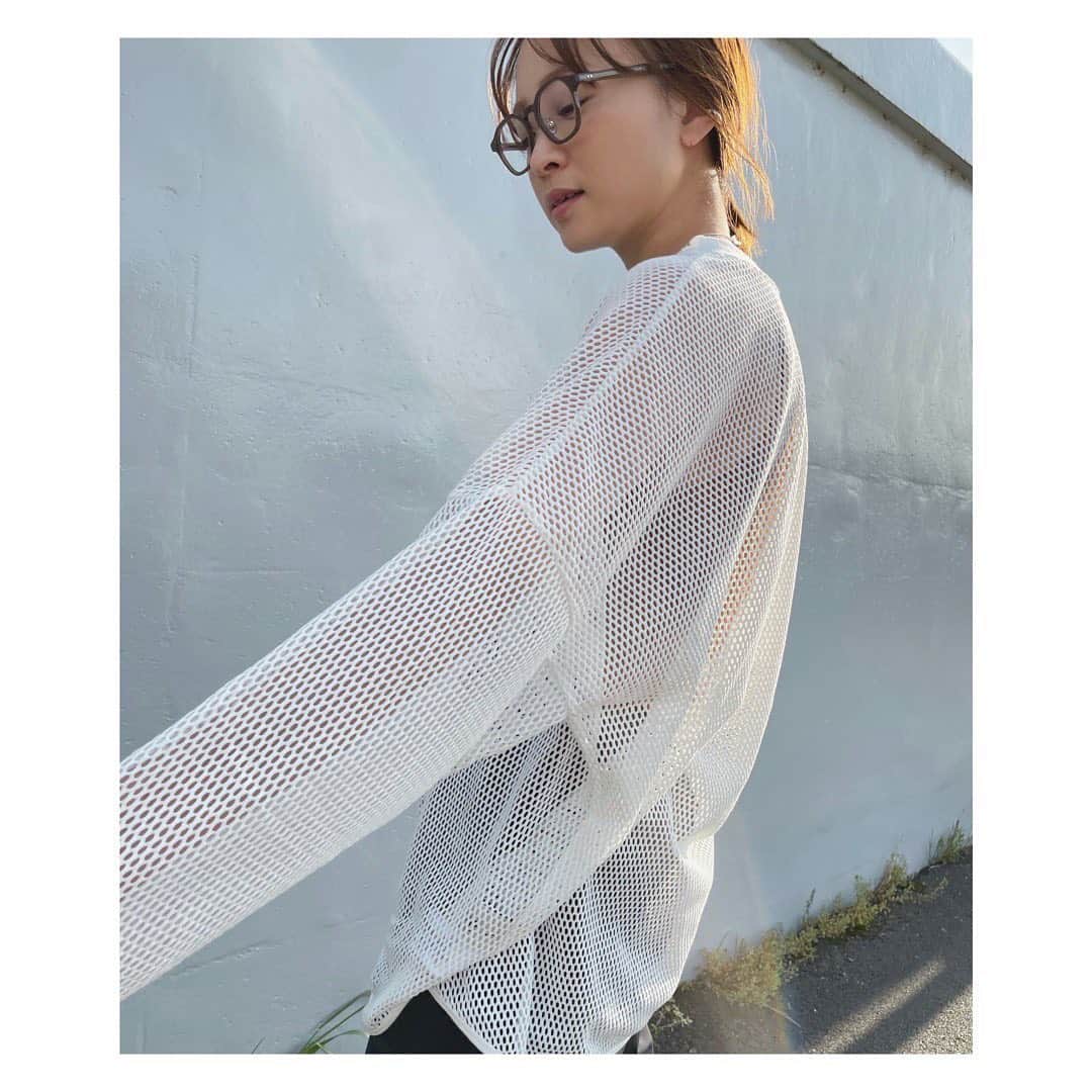 野尻美穂のインスタグラム：「お知らせ📣！！ Wai+のメッシュトップスが追加決定しました😭🤝！！  初めは難しかったのだけど、リクエストしてくれた方が予想以上に沢山だったので😭💞 なんとか追加出来る事になりました！  予約してくださった方には5月中（ちゅう）にお届けできそうです！  あぁ良かった😭  なので、 明日午前10時から、SHIPSさんのサイトで追加予約をスタートします！ 私のプロフィール、明日になったらストーリーズにもリンク貼っておきます☺️  これを逃したらもう次はないので、気になっている方、是非です☺️💞  色の違いなどは、Wai+サイトの他、私のハイライトにもあるので、それを参考にしてください！  どうか待っていてくださる方々に届きます様に💞  あぁ本当に良かった😭💞💞💞  #wai_ships  #着てるのはホワイト」