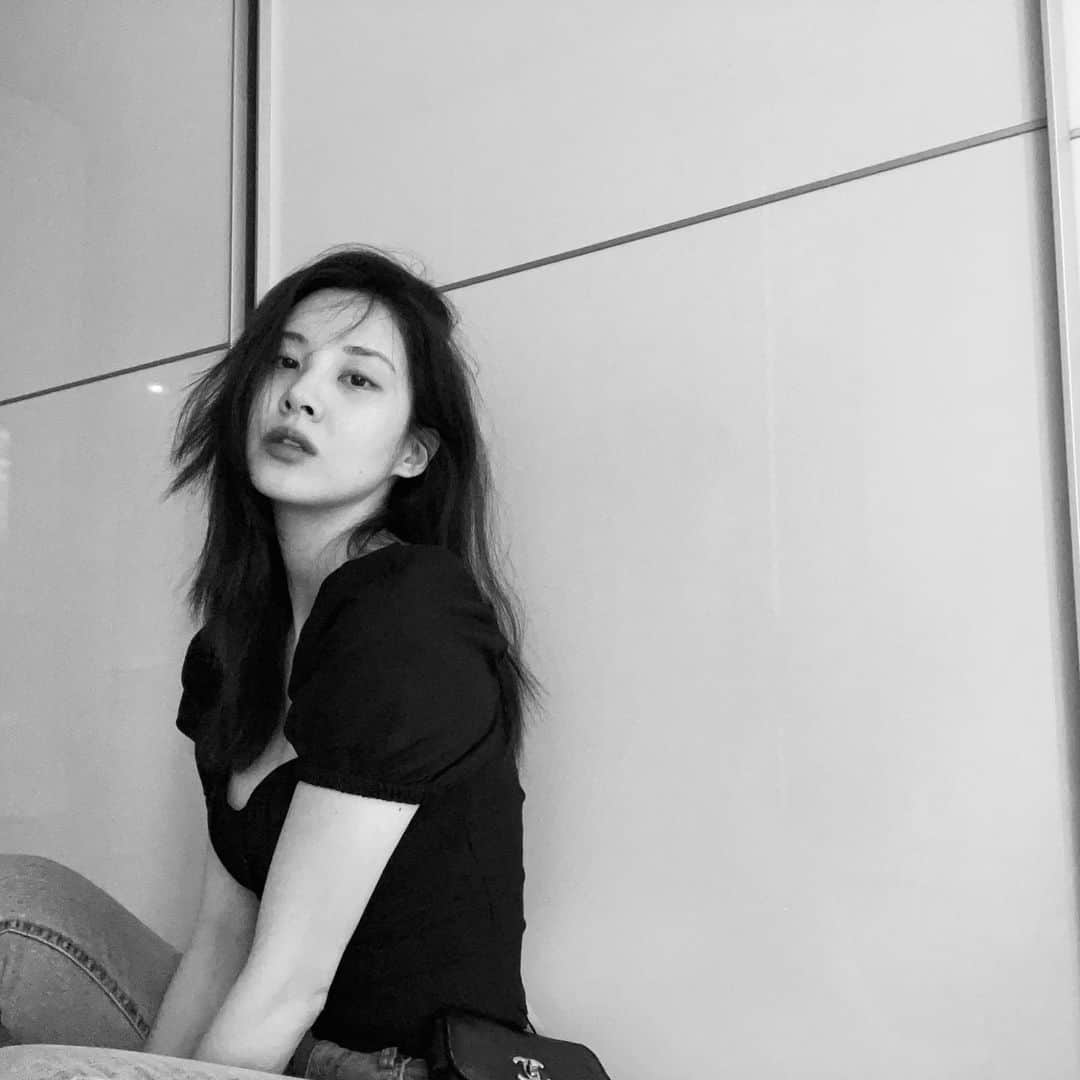 ソヒョンさんのインスタグラム写真 - (ソヒョンInstagram)「🖤」4月26日 13時23分 - seojuhyun_s