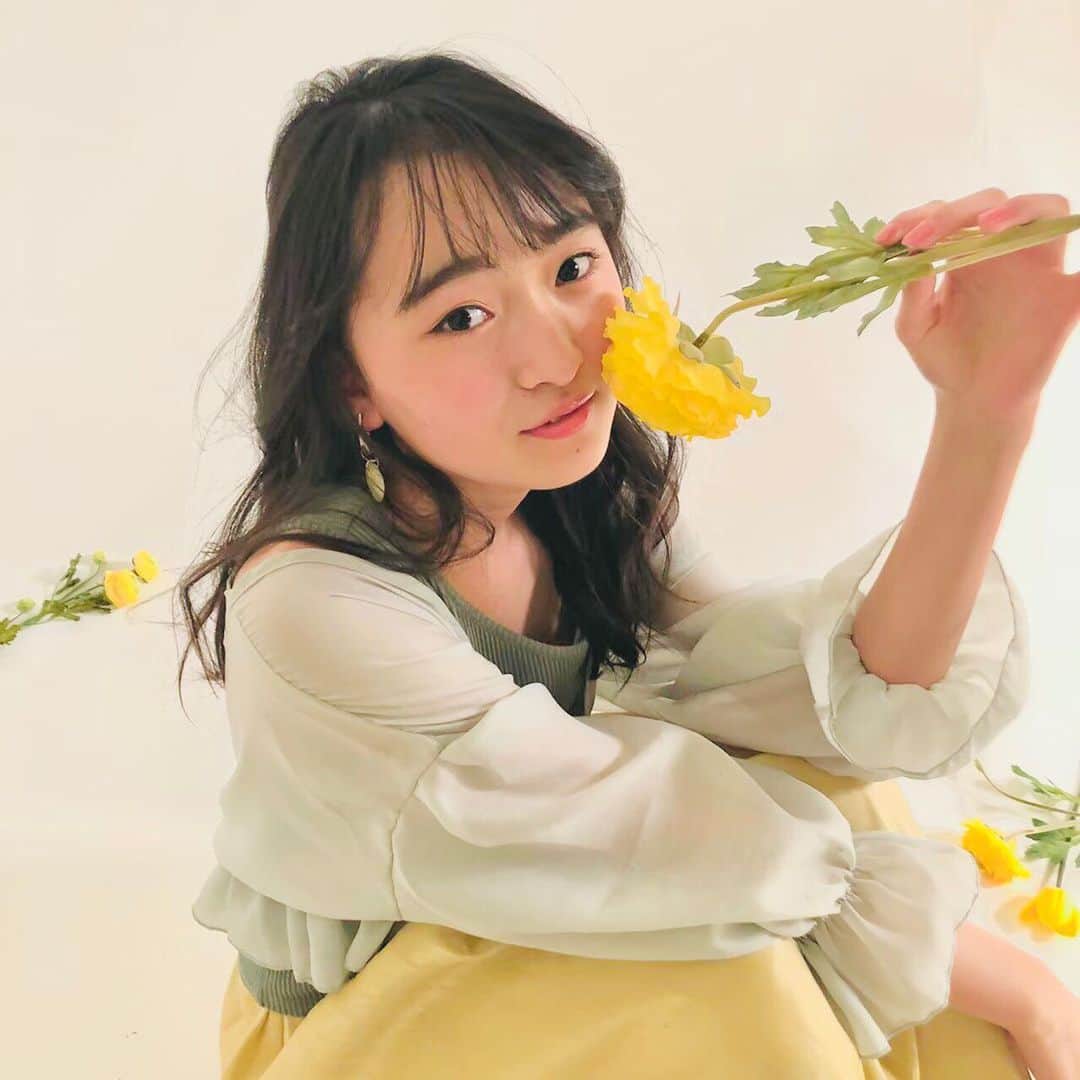 ニコ☆プチのインスタグラム：「🌼✨🌻🌟  かわいすぎ注意報その2~~!💘💘  #八木珠梨」