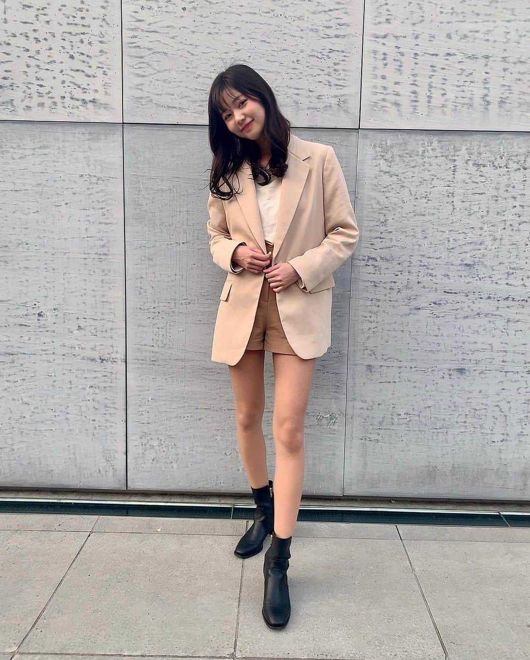 杉浦みずきのインスタグラム：「. ジャケットコーデ🤍 ・ ・ #ootd #私服　#春服 #ジャケットコーデ」