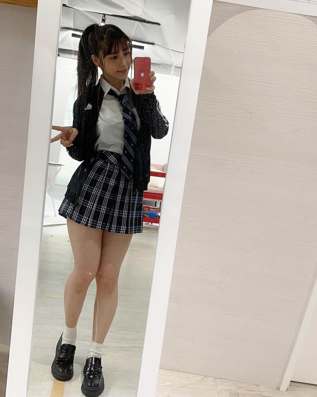 伊織いおさんのインスタグラム写真 - (伊織いおInstagram)「スポーティな着こなしの制服の女の子の下着は、、？ . . . .  #グラビア#グラビアアイドル#インスタグラビア#グラドル#グラドル自画撮り部#自撮り#私服#水着#ヘアアレンジ#写真#写真好きな人と繋がりたい#photo#被写体#撮影会#撮影#ファッション#좋아#셀#팔로우#오오티디#instagood#instadaily#selfienation#me」4月26日 19時57分 - iocos69