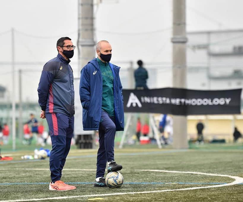 アンドレス・イニエスタさんのインスタグラム写真 - (アンドレス・イニエスタInstagram)「Siempre aprendiendo⚽️ いつも学んでいます⚽  @Iniestamethodology」4月26日 21時39分 - andresiniesta8