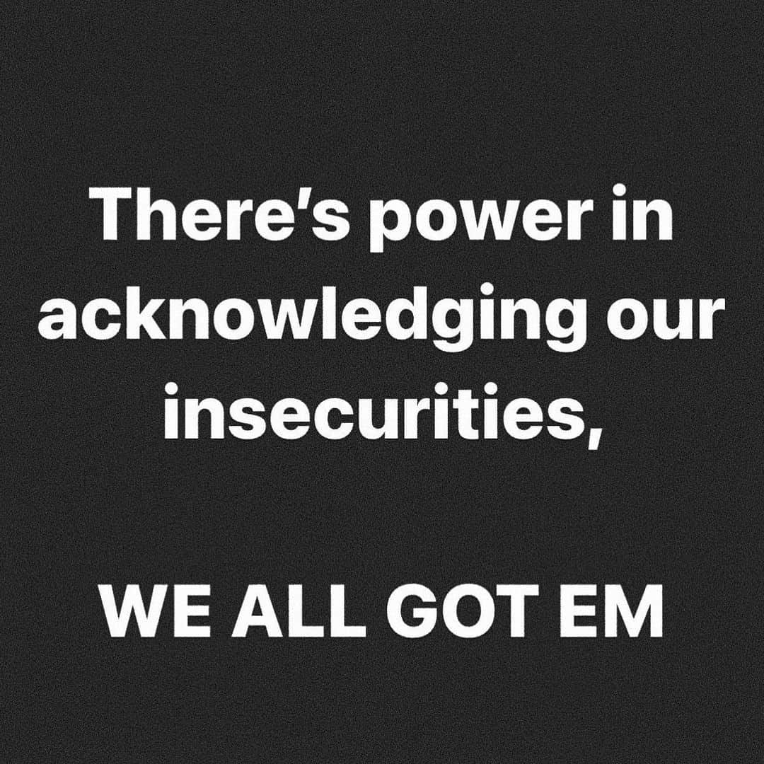 ジャスティン・ビーバーのインスタグラム：「It’s okay to have insecurities, open up and talk about them it’s healthy.」