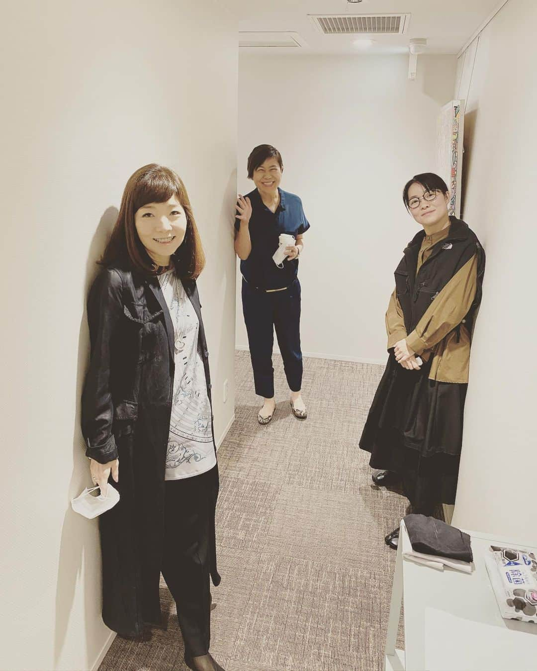 青木さやかさんのインスタグラム写真 - (青木さやかInstagram)「ワタナベエンターテインメントにて #渡辺ミキ社長 #イモトアヤコさん」4月27日 12時27分 - sayaka___aoki