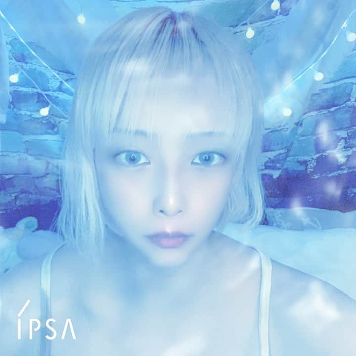 大谷雅恵のインスタグラム：「まだ使ったことないのですが、 アンチエイジングなスキンケアがあったらいいなぁ☻  ジャケ買いしてしまいたくなるコスメブランド。  #ipsa」