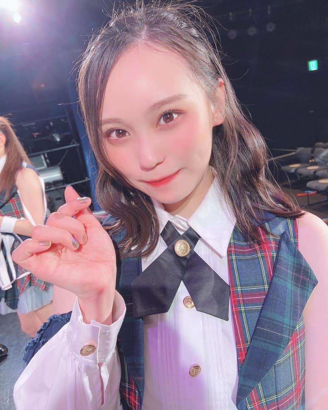 豊永阿紀さんのインスタグラム写真 - (豊永阿紀Instagram)「RESET公演、再開いたしました🎉 この衣装で写真撮るの、はちゃめちゃにエモーショナルでした。愛。  #とよながのつめ は #annasui 🦋💅」4月27日 21時49分 - aki_t_official
