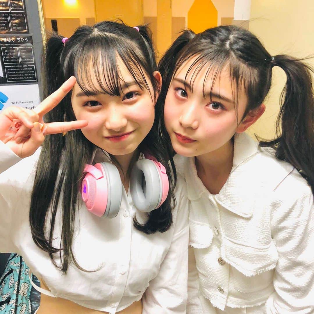 ニコ☆プチのインスタグラム：「👧🏻👧🏻 はーふついんとついんてーる🤍🤍 みんな好きでしょ⁇😘💕  #仲良しなふたり #川合菖蒲 #近藤藍月」