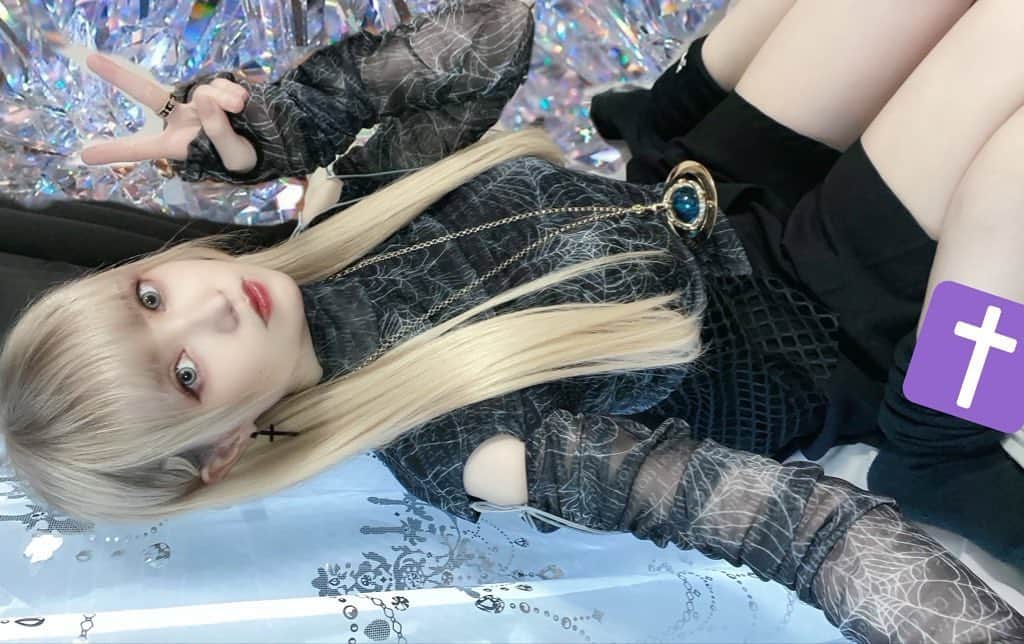 赤木クロのインスタグラム：「✝️   #anime #animegirl #animejapan #animeworld #japan #japanesegirl #日本 #サブカル #漫画 #comic #cos #cosplay #cosplayer #cosplaygirl #cosplayers #コスプレ #コスプレイヤー  #gravure  #lingerie  #일본여자 #코스프레 #그라비아 #角色扮演遊戲　#ゴシック #ゴシックファッション #Gothic #gothiclolita #gothicfashion」