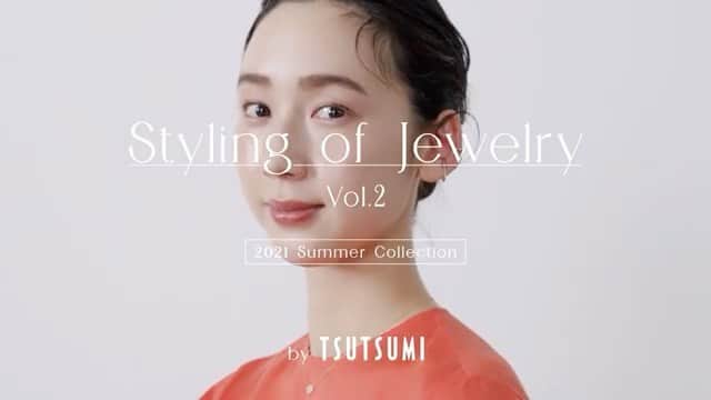 松原汐織のインスタグラム：「@tsutsumi_pr 💎💎💎 ・ ジュエリーブランド #TSUTSUMI の Summer Fragments & Innocent Diamonds 2021 Summer Collection に出演しております🙋🏻‍♀️ ・ スタイリスト松野さん＆ヘアメイク面下さんと、 この夏オススメのファッションやジュエリー選びのポイント、ヘアメイクとのリンクについて解説しています。(久しぶりに喋るお仕事をしたので、ドキドキでした😆) ・ 私自身とても勉強になり、ファッションやヘアメイクの幅が広がったと実感できた撮影でした。 出てくるジュエリーがとてもとても可愛くて、私もカラーストーンのピアスを手に入れようかと狙っています💎 ・ ストーリーにHPのリンクを付けていますので、ムービー全編をご覧いただけたら嬉しいです🙇🏻‍♀️💓 ・ Film director / @toshshintani  Stylist / @nyanucoandco  Hair and Make up artist / @omoshita  有難うございました♥️♥️♥️」