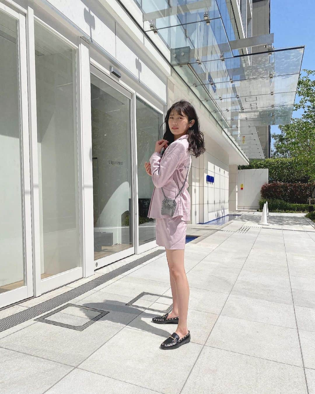 浅野杏奈さんのインスタグラム写真 - (浅野杏奈Instagram)「可愛いセットアップ🤍✨﻿ ﻿ Blazer & Shorts: #Herlipto﻿ ﻿ #ポートレート #fashion #followme  #ootd  #coordinate #コーデ #时装 #style」4月27日 20時32分 - this.is.anna_box