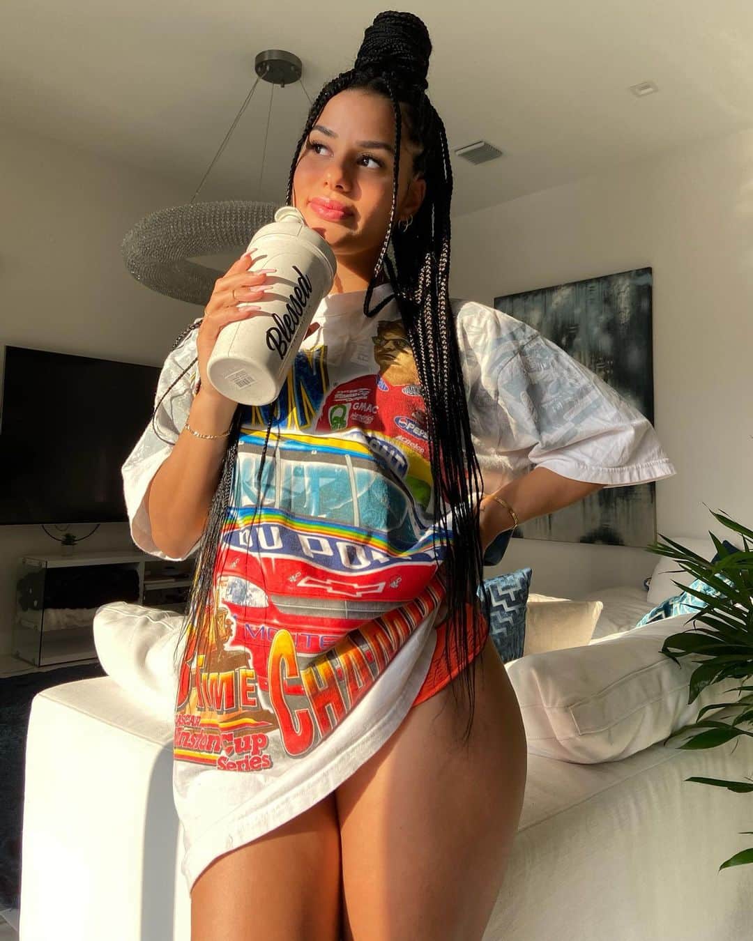 Katya Elise Henryさんのインスタグラム写真 - (Katya Elise HenryInstagram)「Just daydreaming about the new @blessedprotein flavor that’s dropping ohhhhh sooo soon ☁️ I’m so excited, why does every flavor of blessed HIT like... we have no business being this amazing 😭🤌🏽🌱 23g protein per scoop, plant based gains, dairy free, soy free, gluten free. Use code katya10 to save $ on your order on www.ehplabs.com」4月28日 3時34分 - katyaelisehenry
