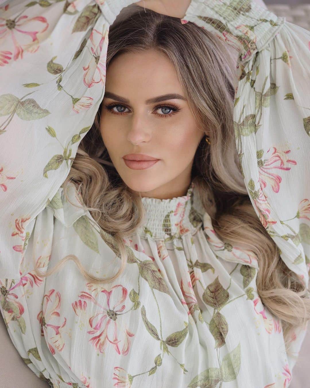 Anna Nyströmのインスタグラム：「Hi 🌸」