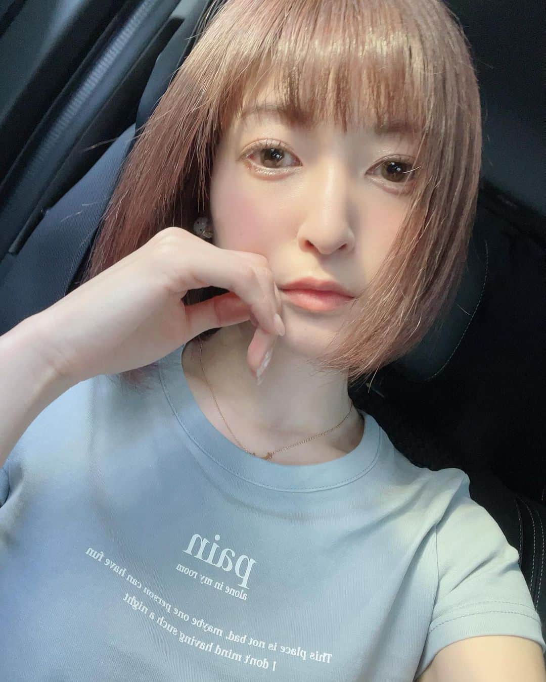 神田沙也加さんのインスタグラム写真 - (神田沙也加Instagram)「コーラルに染めました。 そして髪伸びました。 今日は声です。 あの子を声帯に呼びたいと思います。」4月28日 16時13分 - sayakakanda