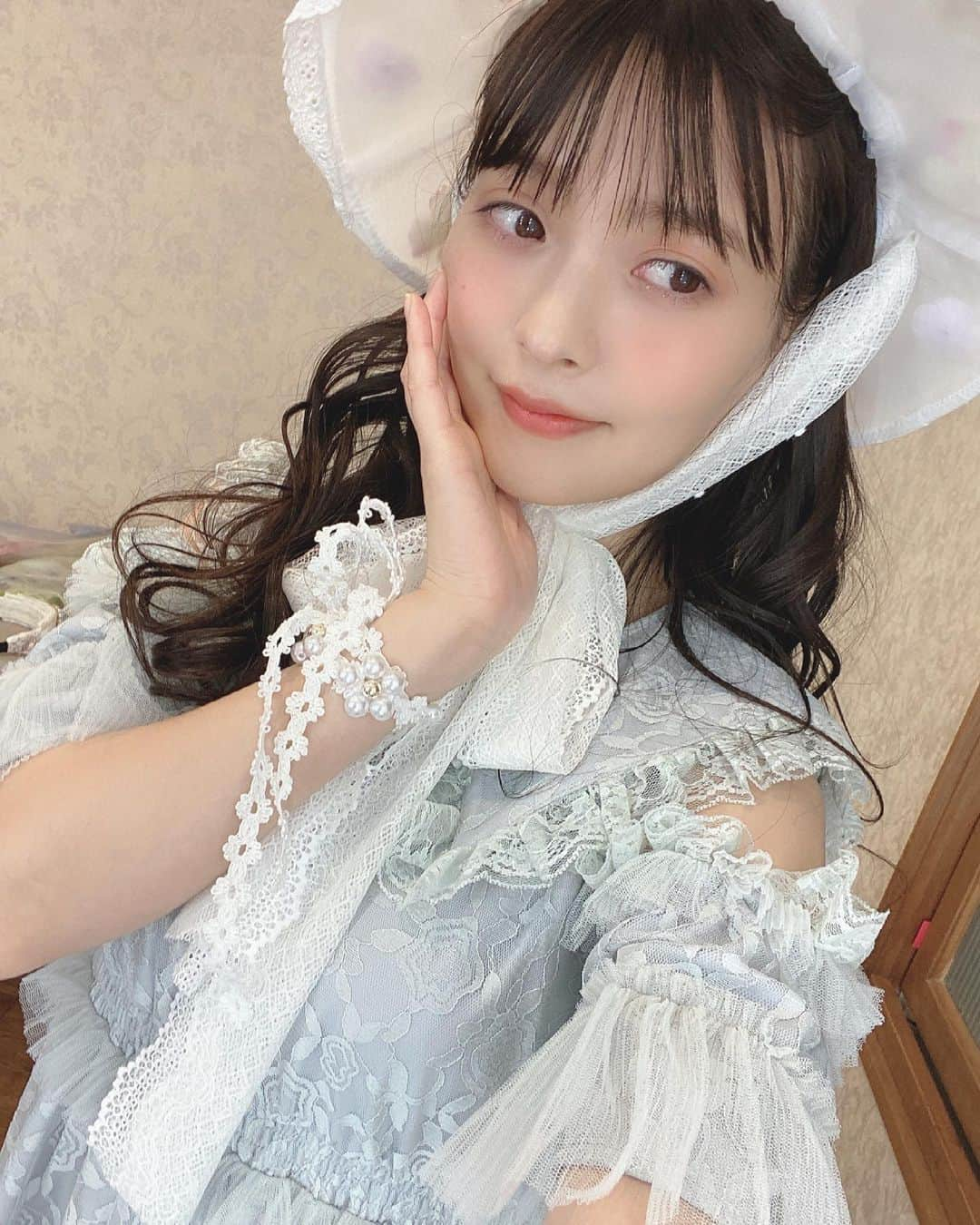 上坂すみれさんのインスタグラム写真 - (上坂すみれInstagram)「アニパスのお写真！ すごいお帽子の人です∧(  ऀ ˡ̼̮  ऀ )∧   #anipass #上坂すみれ」4月28日 16時53分 - uesaka_sumire