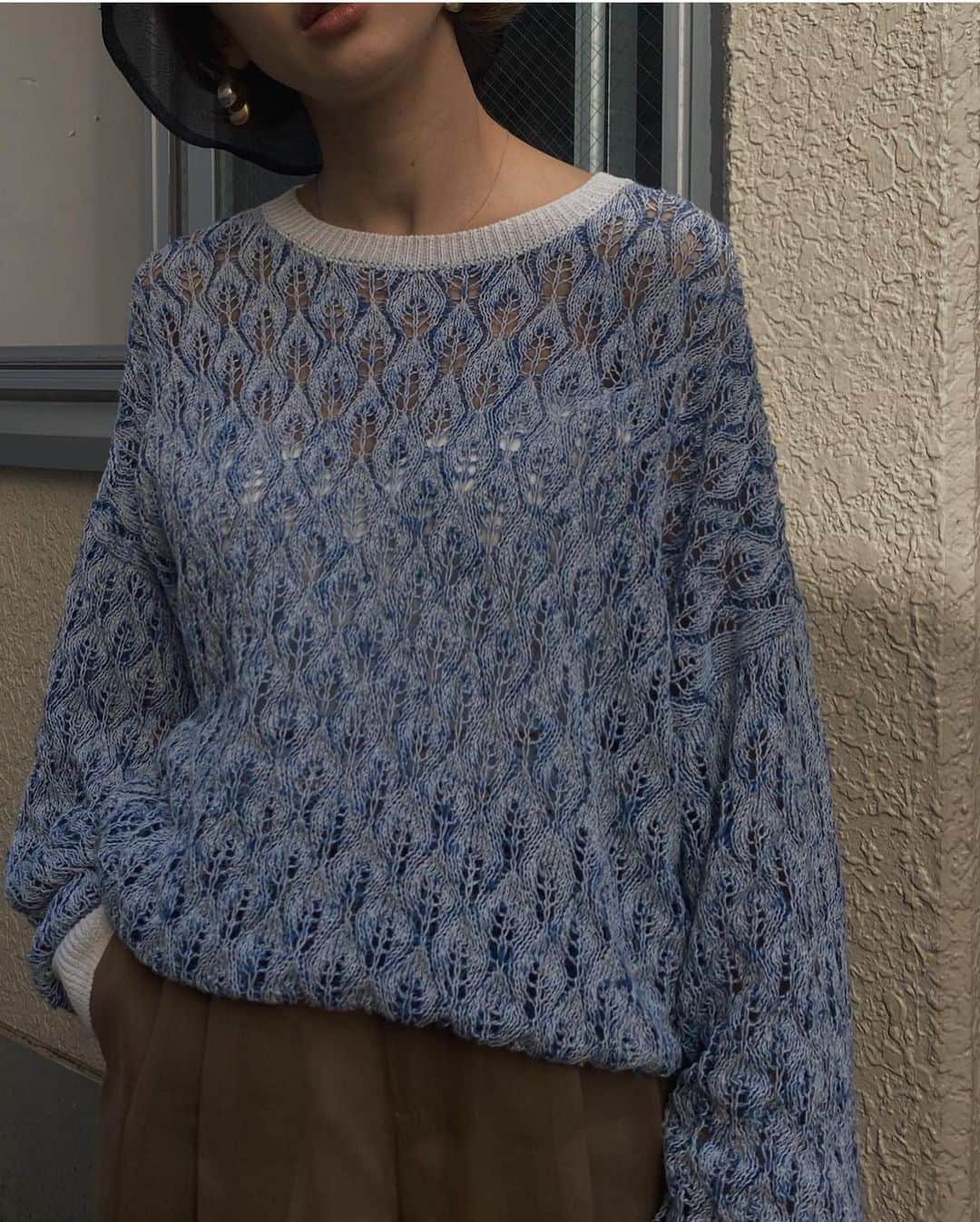 黒石奈央子さんのインスタグラム写真 - (黒石奈央子Instagram)「medi loose crochet knit ¥17500 5/4 . . カラフルなクロシェニットは ブルー、イエロー、ホワイトの三色展開。  @ameri_shinjuku @amerivintage @ameri_daikanyama @ameri.shinsaibashi  @ameri_omotesando #ameri#amerivintage #fashion #vintagefashion #coordinate#ootd#outfit#osanposnap #705_outfit #大人ファッション #大人コーディネート #大人スタイル #modestyle #modefashion#modecasual」4月28日 17時33分 - blackstone705