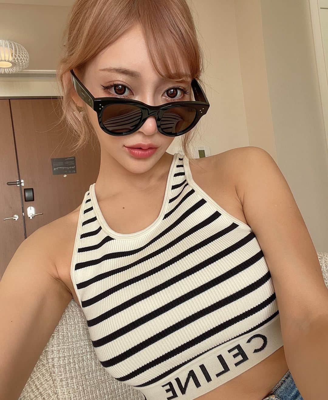 明日花キララのインスタグラム：「夏メイク好き😎🤟」